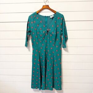AS IS Unique Vintage | Green ladybug print swing dress/keyhole neckline 1X/16